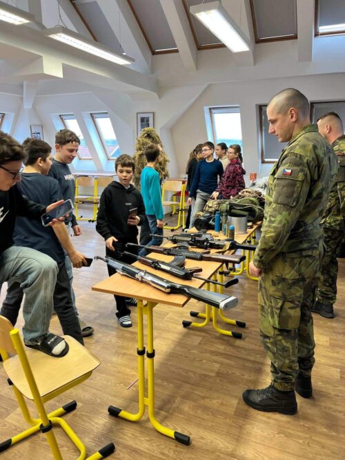 001cead9-d430-4c67-8a98-71fbd861eb21_1