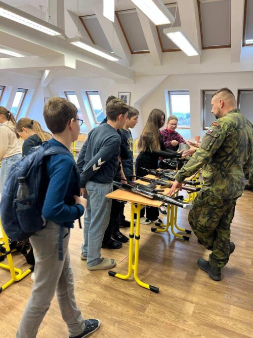 15632532-72f6-4b11-82ff-49b7a5c97343